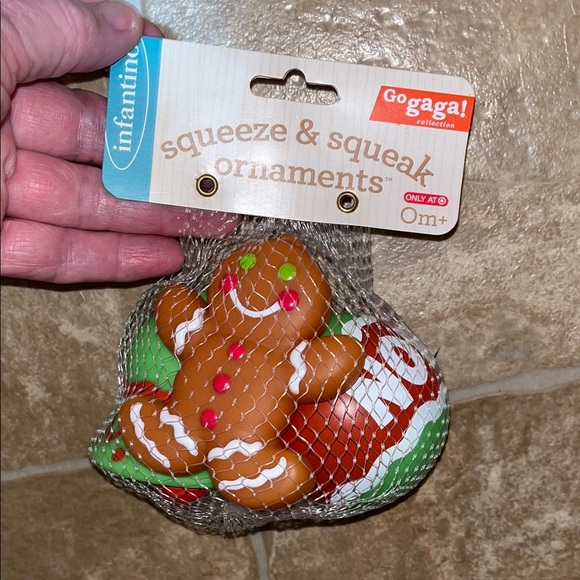 Infantino Other - NWT Infantino Festive Squeeze & Squeak Set